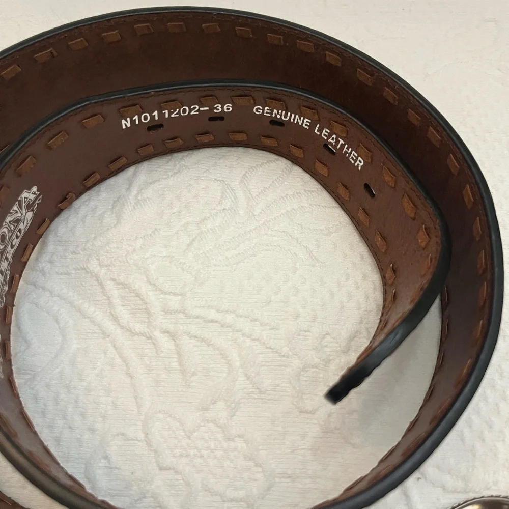 Nocona tooled brown leather belt contrast seam EUC - Picture 4 of 11